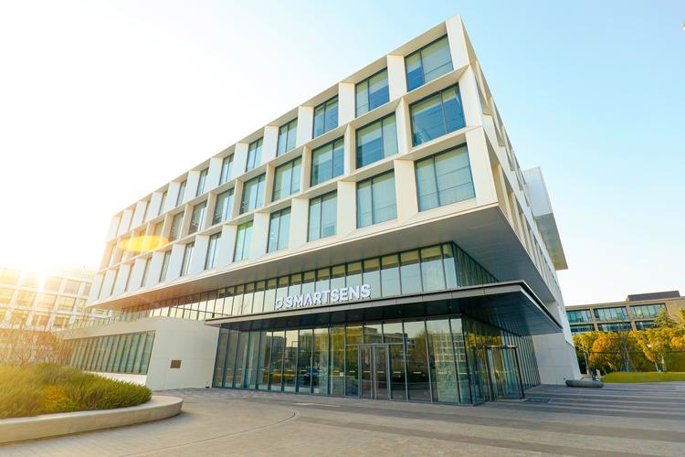 电子科技股份公司在上海的企业建设与发展路径